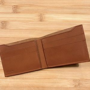 NWT Men’s J Crew Leather Bifold Wallet